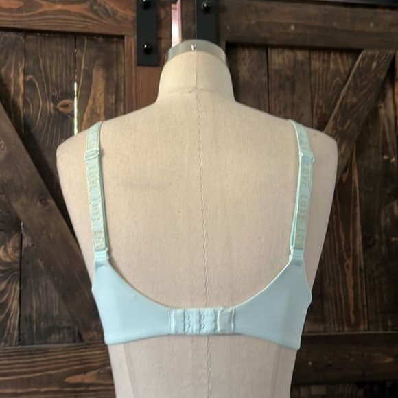 Victoria’s Secret Body wing lining corps signature straps bra Sz-34A - Picture 4 of 10